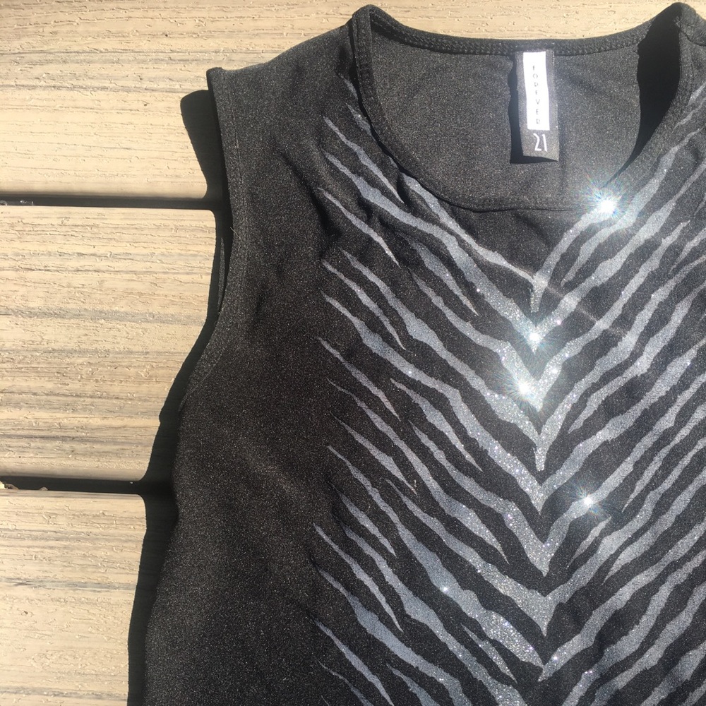 FOREVER 21 SHIRT - SHIMMER DESIGN